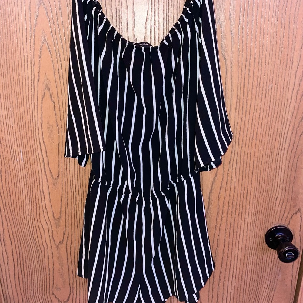 Cute striped romper!!